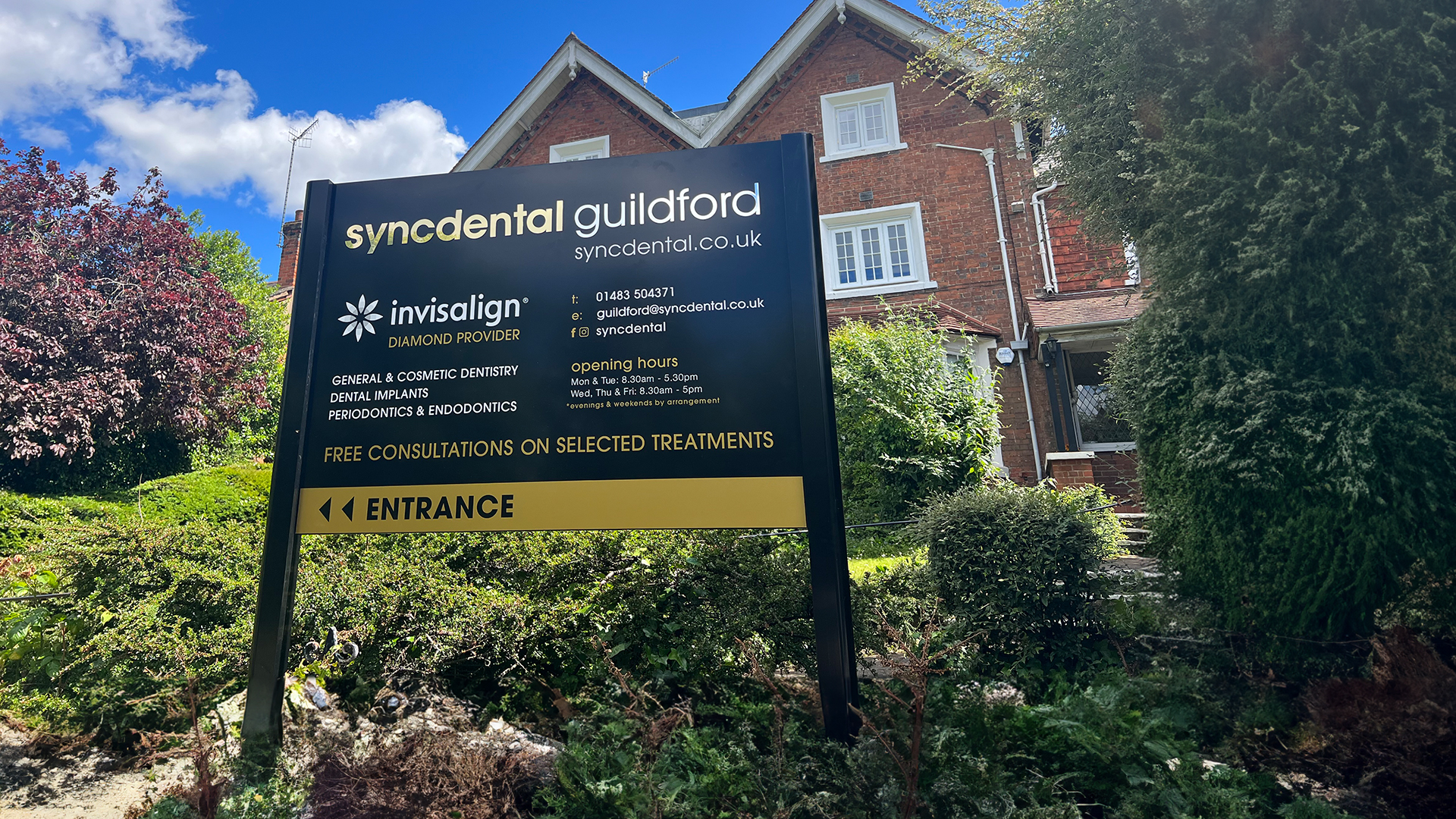 <h1>New patient offer - £99 for a check-up, x-rays and clean & polish</h1><h2>Usually RRP £165 (save £66) - Limited time offer, reserve today!</h2>